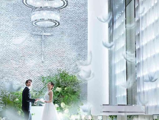 ビアンカーラ ヒルサイドテラス 天使の羽舞うフェザーシャワーの画像2