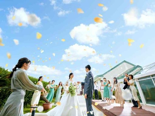 掛川グランドホテル 光溢れる全天候型チャペルの画像3