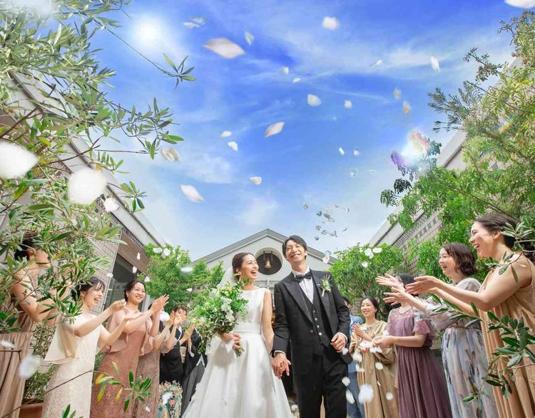 熊本ホテルキャッスル 自然光が溢れ、木目と緑の空間が織り成す感動のひとときの画像2