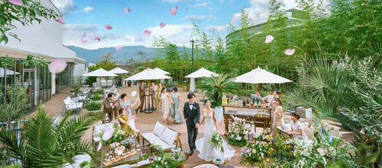 桜町バスターミナル直結。想い出の街並みと熊本城が間近に