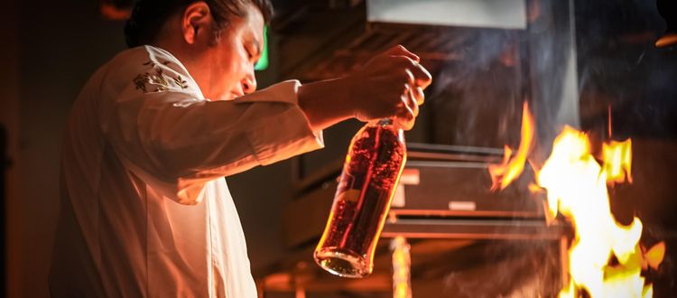 ハレの日にふさわしい贅沢な食材を使用した料理をゲストへ
