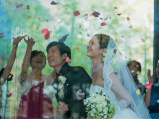 ザ・メイビア宮崎 館内で行うフラワーシャワーの画像1