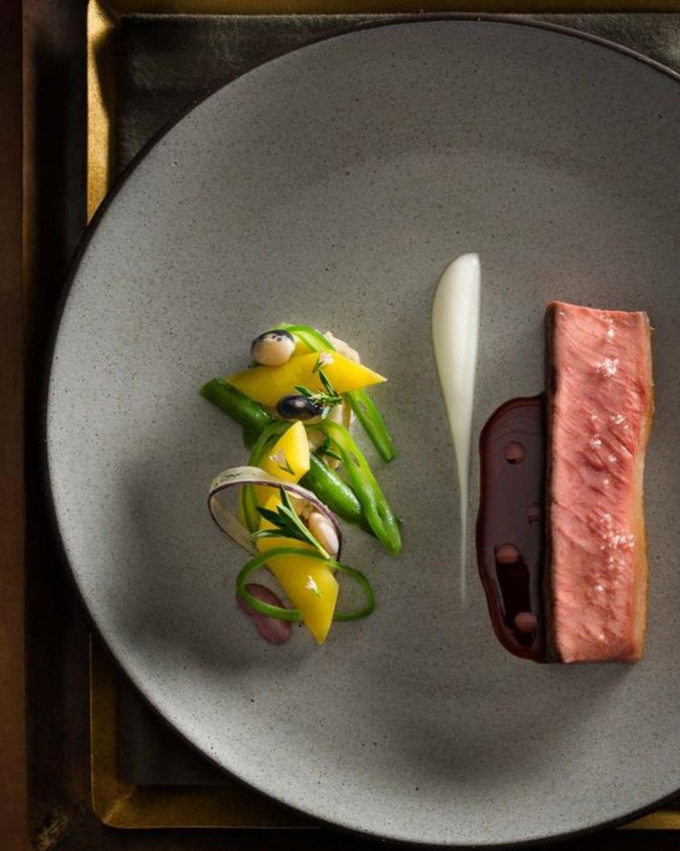 アルカーサル ビエントス 美味しいは当たり前。記憶に残る「世界にひとつのフルコース」の画像1