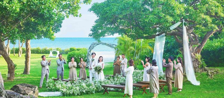 ザビーチテラスホテルアオイシガキ 大自然に永遠の愛を誓うオンザビーチの挙式の画像1