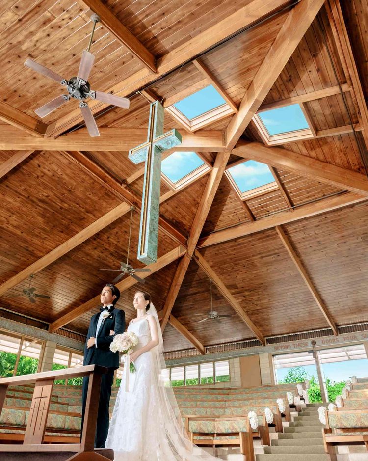 キャルバリーバイザシー教会 オアフ島唯一のオーシャンフロントを誇る歴史ある正統派教会の画像1