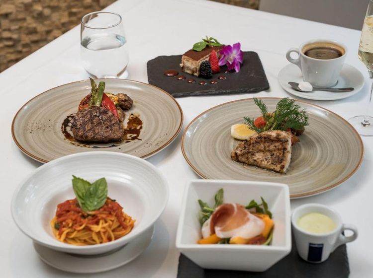 ザ・サーフ マウロアガーデン ワイキキの名店タオルミーナとハワイカイヘブンリーから選べますの画像4