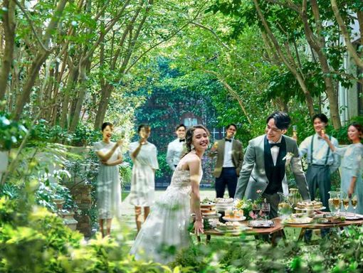 メーヤー・ライニンガー 樹齢100年のシンボルツリーの画像1