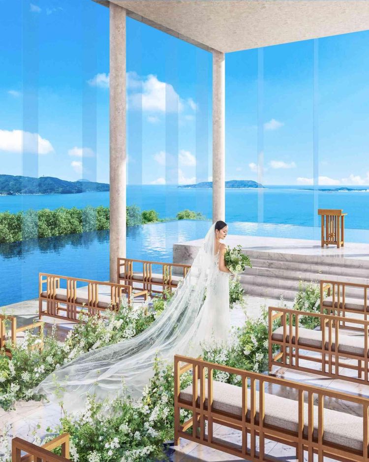西公園 空の迎賓館 空と海、西公園の緑がひと続きに広がる、開放感あふれるチャペルの画像1