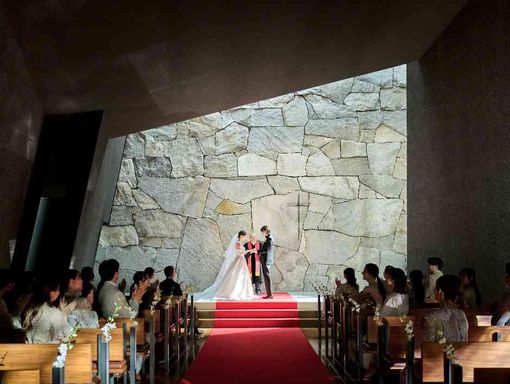 Ｍｉａ Ｖｉａ（ミア ヴィア） かけがえのない時間を紡ぐ、石壁の画像1