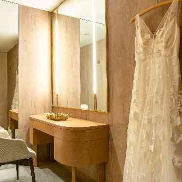 Casa M（カーサエム） お二人だけの専用ブライズルームで、ゆっくりと結婚式の身支度ができる。