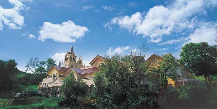 ブルーミントンヒル 外観