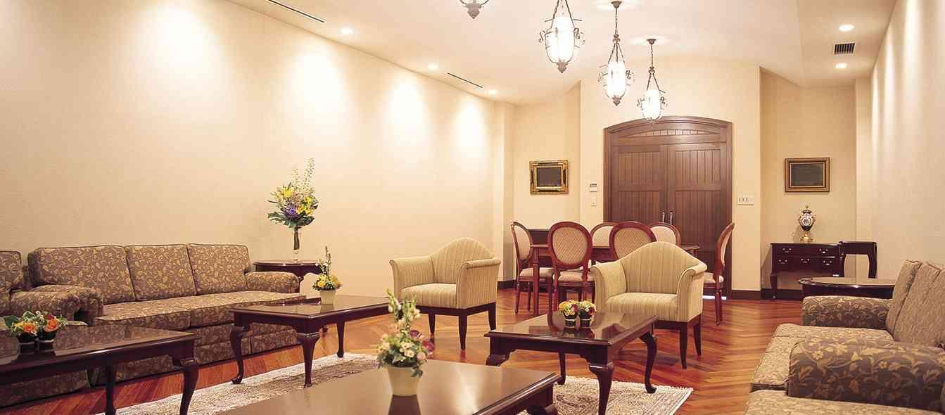 ブルーミントンヒル ロビー・控室