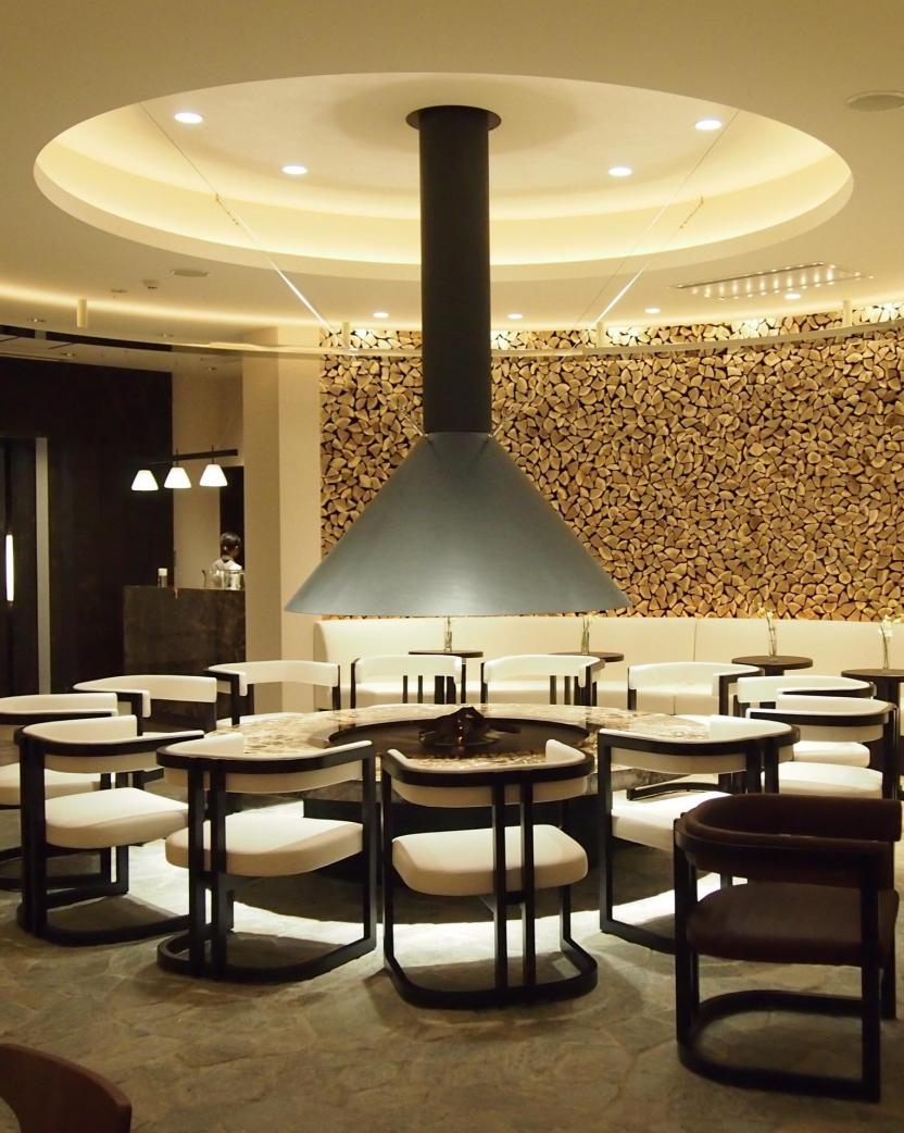 宮の森フランセス教会 ロビー・控室