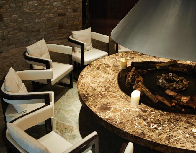 宮の森フランセス教会 ロビー・控室