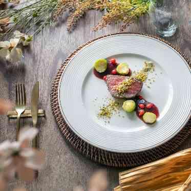 アールベルアンジェ札幌 お箸で召し上がれる創作料理
北海道産旬の食材を活かし春夏秋冬と愉しめる


