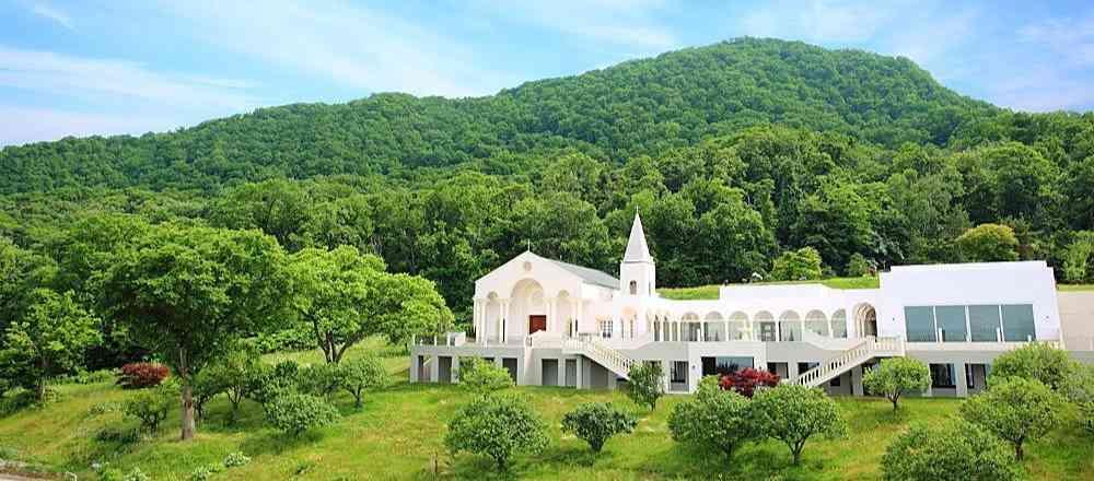 ローズガーデンクライスト教会 外観