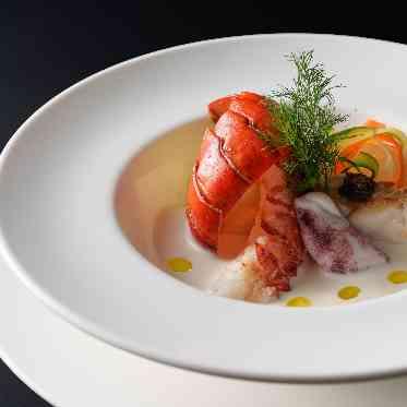 ホテルモントレ エーデルホフ札幌 オマールと海の幸賑わう“白いブイヤベース”