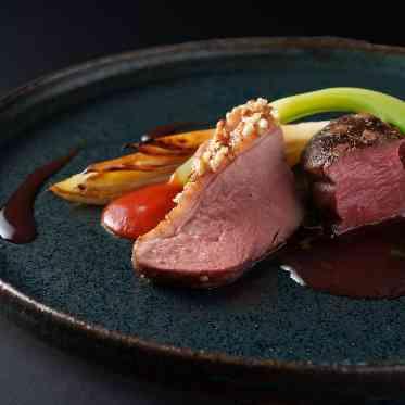 ホテルモントレ エーデルホフ札幌 道産和牛フィレ肉と鴨胸肉のパナシェ ボルドー香る赤ワインソース