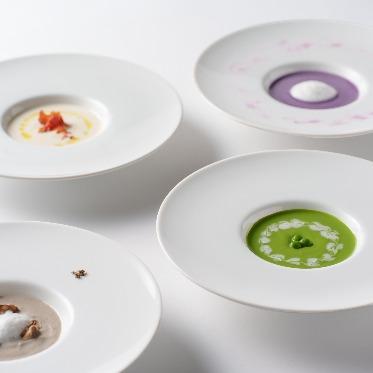 季節のポタージュ（サンジェルマン/カリフラワー/紅芋/シャンピニョン）