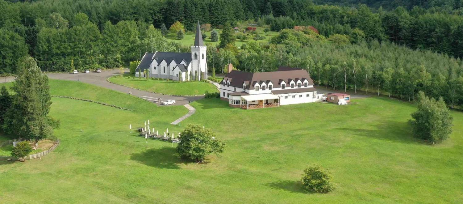 イルムの丘 セント・マーガレット教会 ガーデン