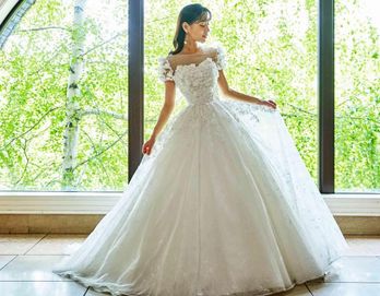 イルムの丘 セント・マーガレット教会 ドレス・衣装の写真2