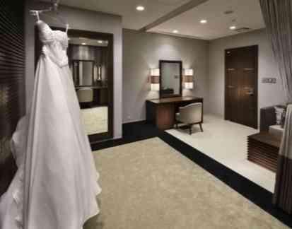 ノートルダム八戸/FIVESTAR WEDDING ロビー・控室