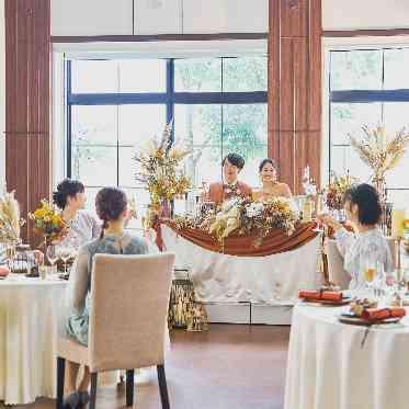 ベルヴィ盛岡・ロヴィナテラス メインテーブル