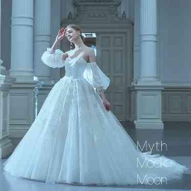 ベルヴィ盛岡・ロヴィナテラス ウェディングドレス