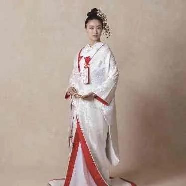 ラグナヴェール仙台 【PRIMAKARA】オリジナルの和装も数多くのデザインを取り揃えています