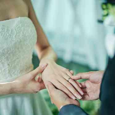 挙式の際もカメラマンがおふたりの大切なシーンを撮影します