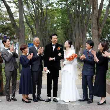 定禅寺ガーデンヒルズ迎賓館/FIVESTAR WEDDING ご親族の皆様と結婚式当日に記念写真も◎