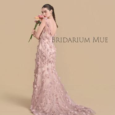 ホテルモントレ仙台 サテンの光沢に浮かび上がるピンクの総刺繍で艶めく美しさを纏って