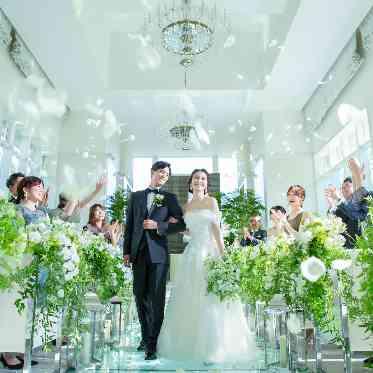 アールベルアンジェAkita 退場の瞬間は大切なゲストの皆様のお顔もしっかりと見て