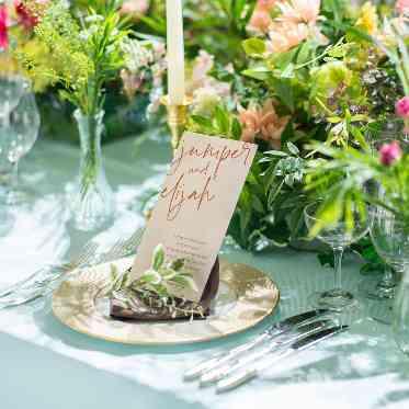 アールベルアンジェAkita おふたりのこだわりが詰まったテーブルコーディネート