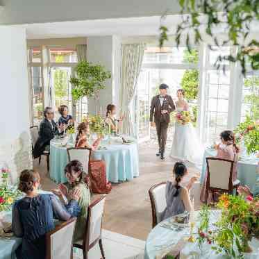 アールベルアンジェAkita ガーデンからの入場はゲストの皆様へのサプライズ