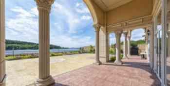 ノートルダム秋田/FIVESTAR WEDDING ガーデン