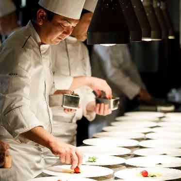 ノートルダム秋田/FIVESTAR WEDDING 貸切だからこそ叶う”匠の業”をゲストへ