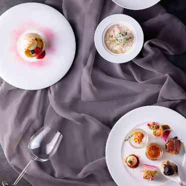 ノートルダム秋田/FIVESTAR WEDDING 味だけではなく、見た目も鮮やかに