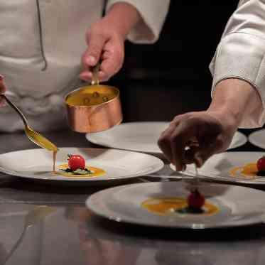 ノートルダム秋田/FIVESTAR WEDDING 試食で確かめる”至高の料理”