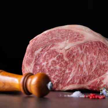 ノートルダム秋田/FIVESTAR WEDDING 旬の食材を惜しみなく調理して仕上げる”至高の料理”