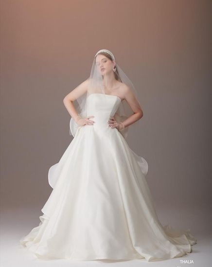 ベル・カシェット ドレス・衣装の写真1