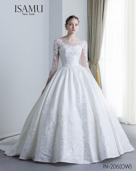 ベル・ブランシェ天童 ドレス・衣装の写真1