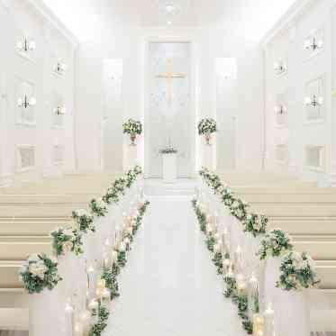 アーククラブ迎賓館(郡山)/テイクアンドギヴ・ニーズウェディング 完全貸切だからこそ、チャペルの完全オリジナルコーディネートも可能。