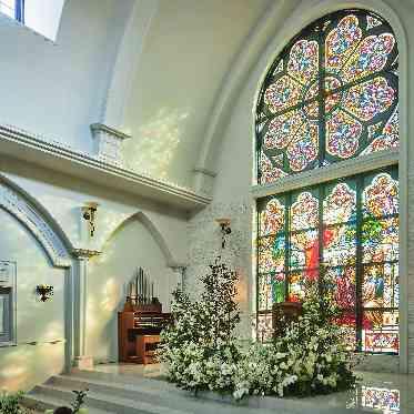 ブライマリーコート/SKYPALACE ASSOCIATES ステンドグラス