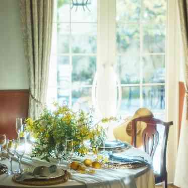 ミ・ピアーチェ ガーデンからの自然の光