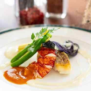 アンシャンテ/バウム 真鯛のポワレとオマール海老のヴァプールサフランソース