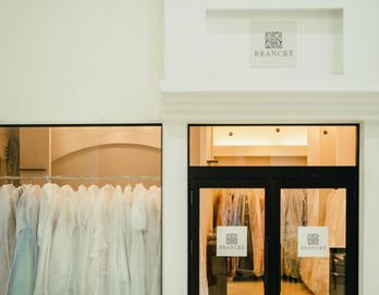 ウェディングレストラン アレーズ ドレス・衣装の写真2