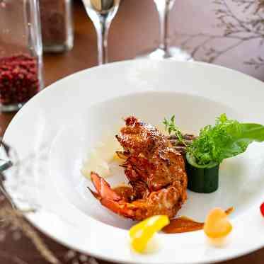 アンシャンテ/アルシェ 真鯛のポワレとオマール海老のヴァプール