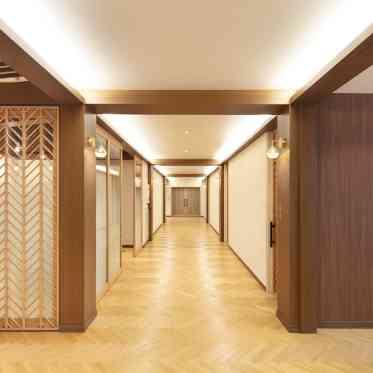 神田明神/明神会館 木の温もりが感じられる、温かみ溢れる空間