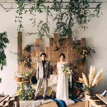 ユニオンハーバー/UNION HARBOR 背景を大木に見立てたナチュラルガーデン